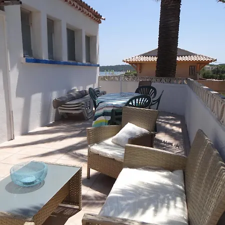 Appartement Magnifique Les Pieds Dans L'eau Presqu'ile De Giens