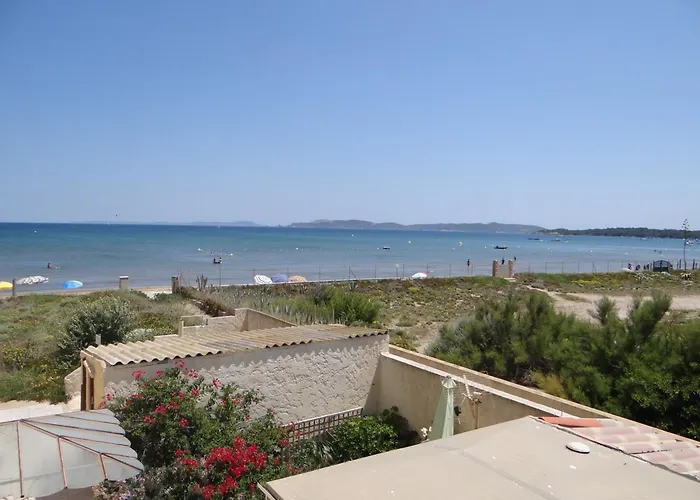 Magnifique Les Pieds Dans L'eau Presqu'ile De Giens